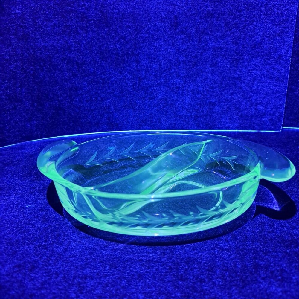 Fostoria Manganese Holly Pattern 8 1/4" Oval Two-Section Relish/Dip Dish‎